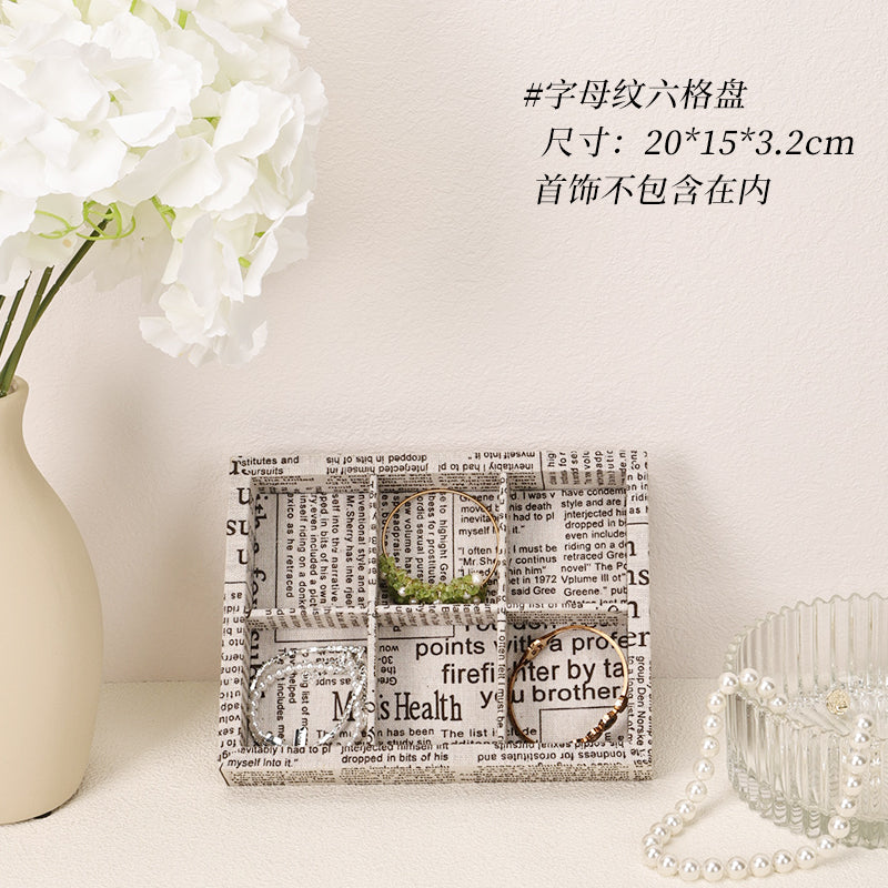 Ins Style English Newspaper Plaid Cotton And Linen Storage Jewelry Display Tray 17.1