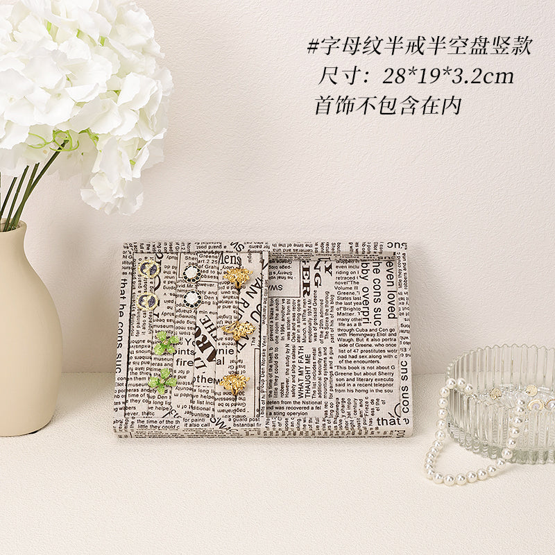 Ins Style English Newspaper Plaid Cotton And Linen Storage Jewelry Display Tray 17.1